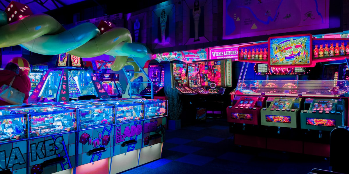 DB真人直播中心主界面 - 多赛事窗口同时播放，支持画中画与线路切换